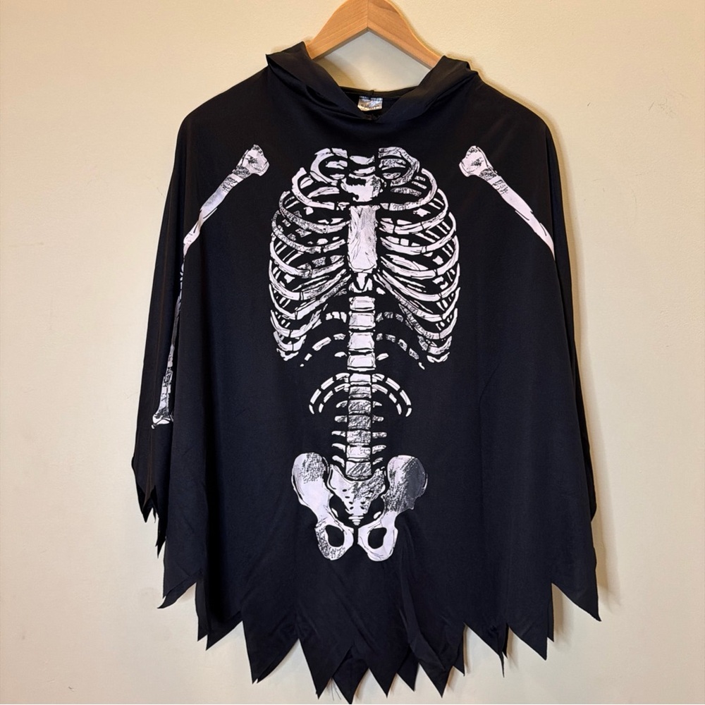 Spirit Halloween Skeleton Poncho Shirt Black White One Size Women’s Costume